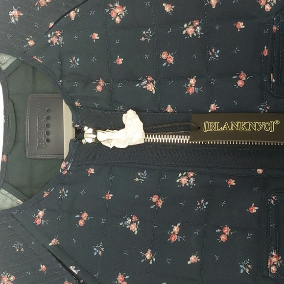 Blank NYC Quilted Bomber Jacket Size Medium - Picture 7 of 17